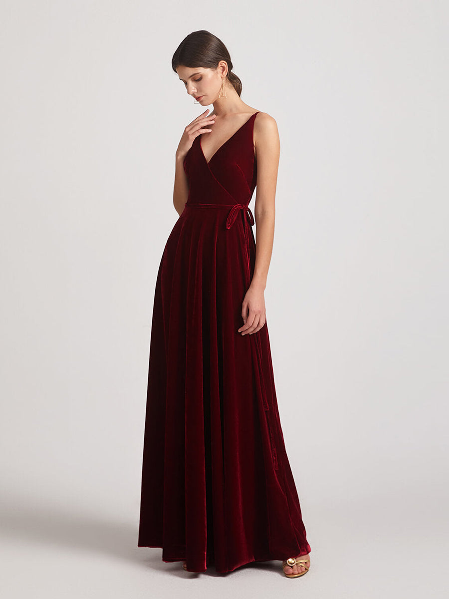 Elegant Black Halter Sleeveless Floor-length Prom Dresses with Slit –  misshow.com